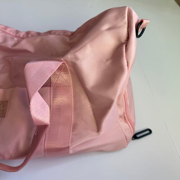 NEW Pink Duffel Weekender Tote Bag by Clementine - Picture 5 of 12